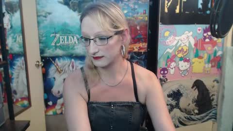 Snapshot of savanah_banana chatting on September 17, 2:38 am Savanah online show from September 17, 2:38 am