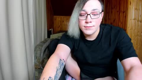 Snapshot of scandark chatting on February 17, 2:09 am scandark online show from February 17, 2:09 am