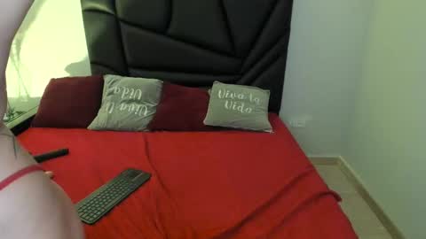 scarbadgirl_ online show from October 18, 3:32 am