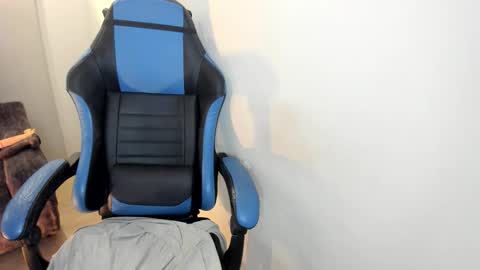 scarbadgirl_ online show from November 20, 3:51 am