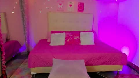 Snapshot of scarlett_dreamss7 chatting on September 30, 3:06 am Scarlett online show from September 30, 3:06 am