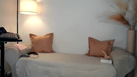 Snapshot of scarlette_tsunade chatting on February 25, 9:35 pm scarlette_tsunade online show from February 25, 9:35 pm