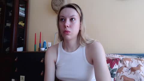 Snapshot of scarlettford chatting on December 11, 10:08 am Scarlett online show from December 11, 10:08 am