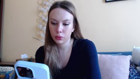 Snapshot of scarlettford chatting on March 5, 10:18 am Scarlett online show from March 5, 10:18 am