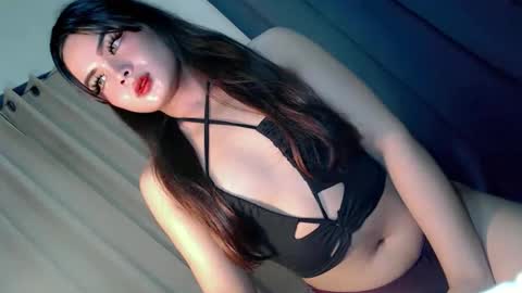 kwen online show from October 11, 6:43 pm