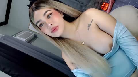 Snapshot of secret_lover22 chatting on March 8, 12:46 am Chloe online show from March 8, 12:46 am