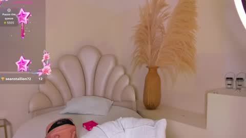 Selena Rogers online show from June 1, 6:20 pm