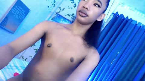 Snapshot of selfsuckercum69 chatting on January 4, 10:57 pm Jessy online show from January 4, 10:57 pm