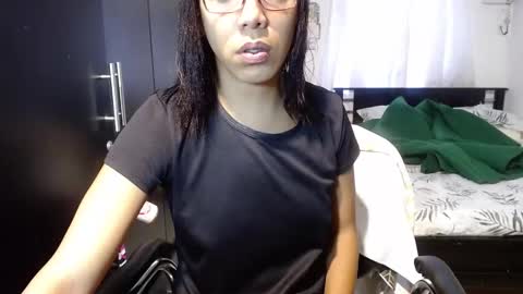 Snapshot of sensual_natalie chatting on December 18, 9:51 pm sensual_natalie online show from December 18, 9:51 pm