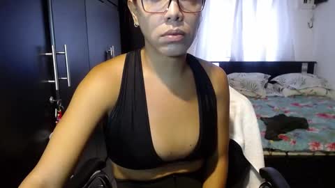Snapshot of sensual_natalie chatting on December 27, 6:53 pm sensual_natalie online show from December 27, 6:53 pm