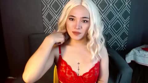 Chloe online show from October 13, 11:11 am