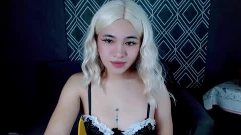 Chloe online show from October 17, 9:57 am