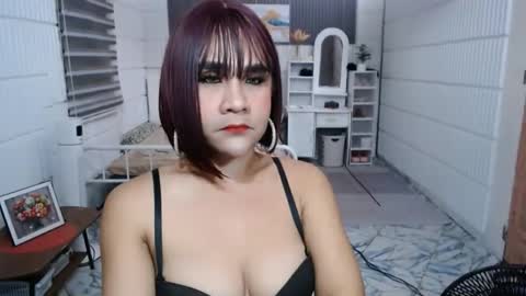 Snapshot of sexcum_trendingts_now chatting on September 9, 2:43 am MS Anna online show from September 9, 2:43 am