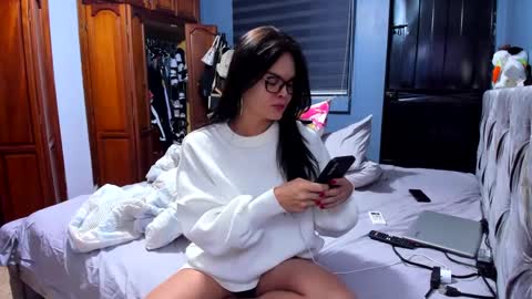 HEY GUYS KEVIAM I    MY NEW  TWITTER IS anitalautter26 imstagran  anitalautter26 officialOFanitalautter online show from October 2, 12:22 am