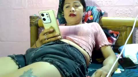 Snapshot of sexgoddesses4u chatting on January 2, 2:24 pm Ems online show from January 2, 2:24 pm
