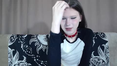 Snapshot of sexpired_princess chatting on October 9, 5:42 am Nextdoor Princess online show from October 9, 5:42 am