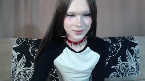 Snapshot of sexpired_princess chatting on October 10, 5:52 am Nextdoor Princess online show from October 10, 5:52 am