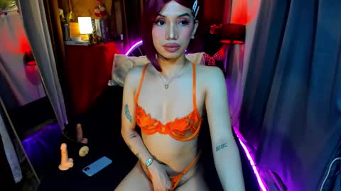 Snapshot of sexygoddess_veronica chatting on October 23, 12:47 am veronica online show from October 23, 12:47 am