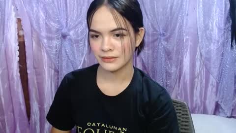 Snapshot of sexynaughtyella_xx chatting on March 9, 1:04 pm ella online show from March 9, 1:04 pm