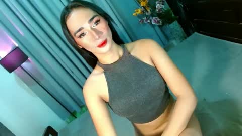 Snapshot of shane_hugexx chatting on December 23, 3:50 am MISS SHANE online show from December 23, 3:50 am