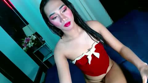 Snapshot of shane_hugexx chatting on January 16, 9:27 am MISS SHANE online show from January 16, 9:27 am