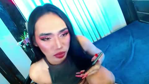 Snapshot of shane_hugexx chatting on February 12, 5:16 pm MISS SHANE online show from February 12, 5:16 pm