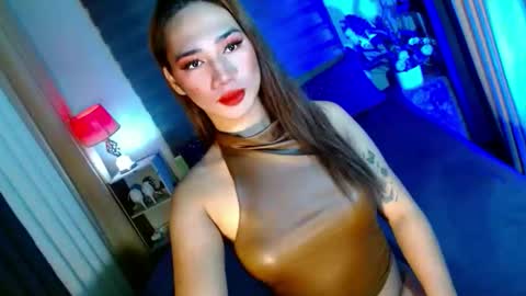 Snapshot of shane_hugexx chatting on September 21, 8:03 pm MISS SHANE online show from September 21, 8:03 pm