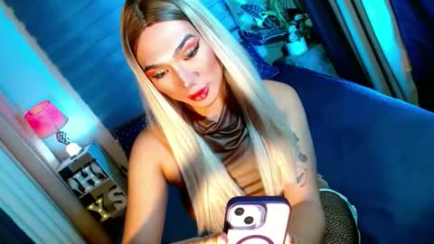 Snapshot of shane_hugexx chatting on October 8, 7:04 pm MISS SHANE online show from October 8, 7:04 pm