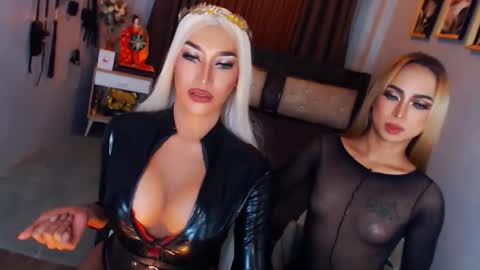 Snapshot of shantal_wildnaughty chatting on September 13, 8:36 pm SHANTAL online show from September 13, 8:36 pm