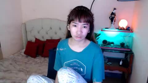 Snapshot of shantalfoxxy chatting on February 24, 1:24 am SHANTA FOX s online show from February 24, 1:24 am