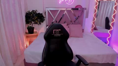 SHINE  online show from October 16, 2:56 am