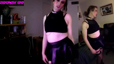 Snapshot of sissycdmish chatting on September 15, 4:12 pm SissyCDMish online show from September 15, 4:12 pm