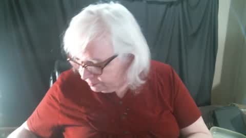 Snapshot of sissydianetx chatting on January 4, 12:37 am Sissy Diane online show from January 4, 12:37 am