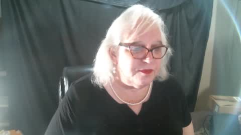 Snapshot of sissydianetx chatting on January 23, 12:35 am Sissy Diane online show from January 23, 12:35 am