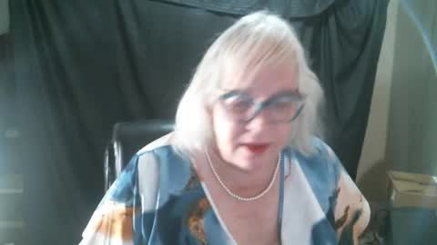 Snapshot of sissydianetx chatting on January 25, 12:38 am Sissy Diane online show from January 25, 12:38 am