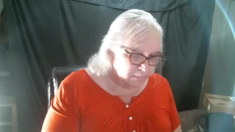 Snapshot of sissydianetx chatting on February 10, 12:30 am Sissy Diane online show from February 10, 12:30 am