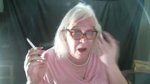 Snapshot of sissydianetx chatting on February 21, 12:38 am Sissy Diane online show from February 21, 12:38 am