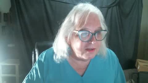 Snapshot of sissydianetx chatting on February 28, 12:32 am Sissy Diane online show from February 28, 12:32 am
