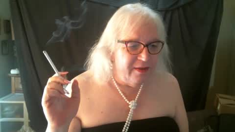 Snapshot of sissydianetx chatting on March 2, 2:04 pm Sissy Diane online show from March 2, 2:04 pm