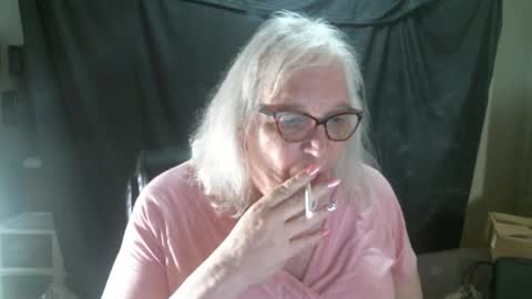 Snapshot of sissydianetx chatting on March 3, 12:23 am Sissy Diane online show from March 3, 12:23 am