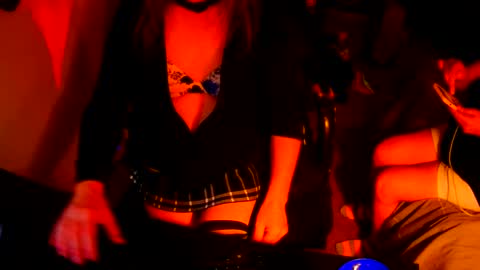 red online show from September 14, 7:02 am