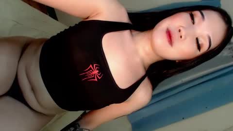 Snapshot of slut_kalina chatting on January 8, 5:27 am Kalina Dont Forget to FOLLOW ME AND THUMBS UP online show from January 8, 5:27 am