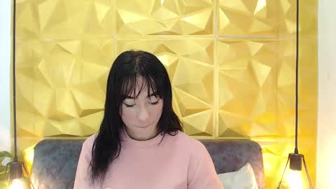 Small Hot19 online show from March 12, 4:35 pm