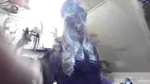 Snapshot of smokeslut365 chatting on February 26, 12:05 am smokeslut365 online show from February 26, 12:05 am