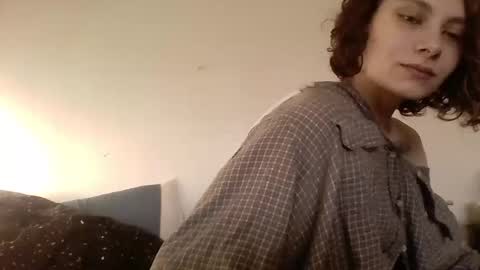 Snapshot of smoothvodka chatting on December 5, 9:00 pm Bambi--Vodka online show from December 5, 9:00 pm