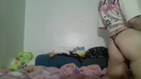 Snapshot of smoothvodka chatting on October 16, 1:39 am Bambi--Vodka online show from October 16, 1:39 am