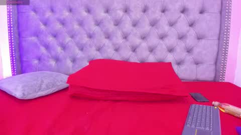 Snapshot of sofia_girl_ chatting on October 3, 8:25 am SOFIA online show from October 3, 8:25 am