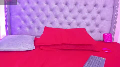 Snapshot of sofia_girl_ chatting on October 8, 9:00 am SOFIA online show from October 8, 9:00 am