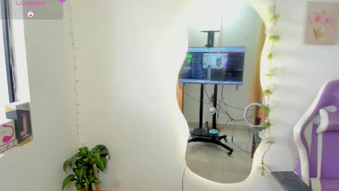 Snapshot of sofia_gold_ chatting on September 21, 6:02 pm sofia online show from September 21, 6:02 pm