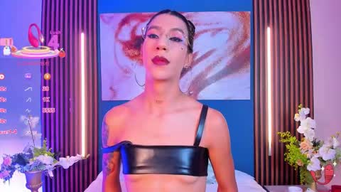 Snapshot of sofiia_grey_ chatting on September 27, 2:37 pm Sofi online show from September 27, 2:37 pm